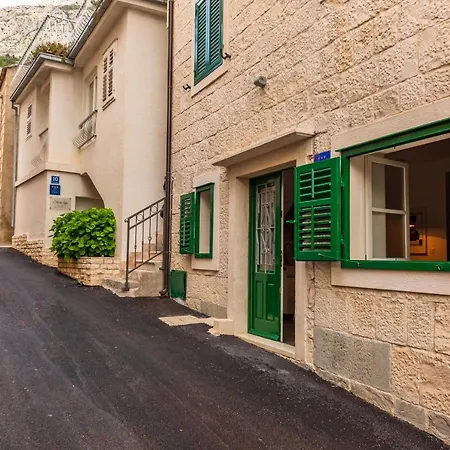 Rustical Apartament Baška Voda