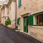 Rustical Apartamento Baška Voda