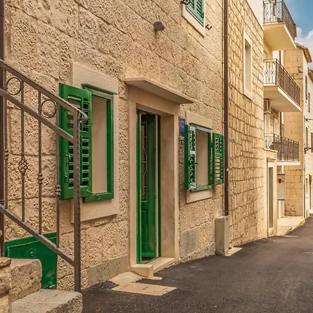 Rustical Apartman Baška Voda